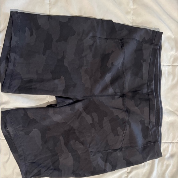 Lululemon Black Camo Shorts - Picture 2 of 2
